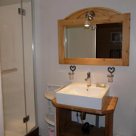 Au Dela Du Temps Bed & Breakfast 3*