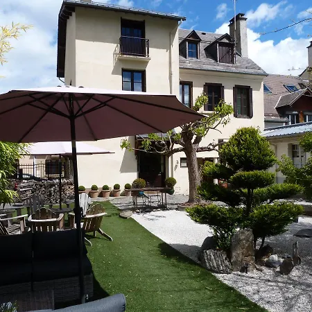 Alojamento de Acomodação e Pequeno-almoço Au Delà Du Temps