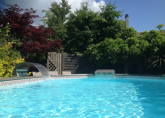 Au Dela Du Temps Frühstückspension Saint-Mamet